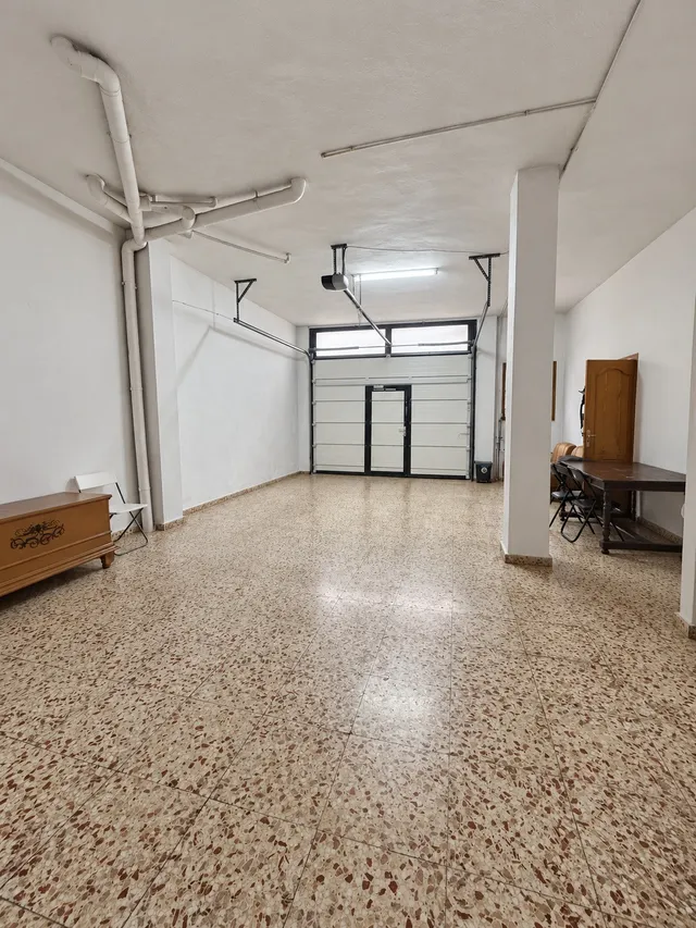 Hay casas que resuelven el presente. Esta también deja espacio al futuro. — 12