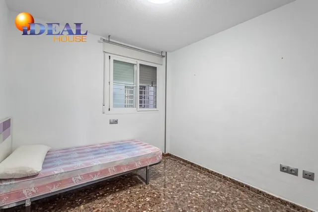 PISO CON GARAJE EN ALBOLOTE — 16