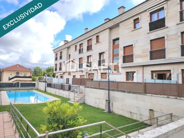 Confort, piscina y con la playa a un paso