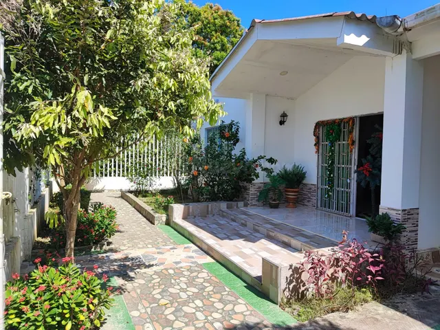 SE VENDE ESPECTACULAR CASA CAMPESTRE CERCA A CARTAGENA - foto 2