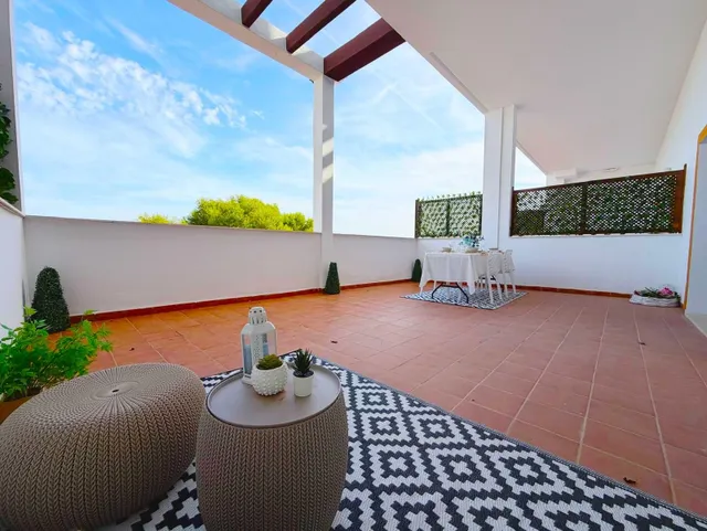 Bajo elevado con gran terraza, vistas al mar y parking privado en Benalmádena Pueblo — 10