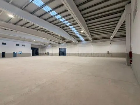 NAVE INDUSTRIAL  EN REUS CON GRAN PATIO PRIVADO — 4