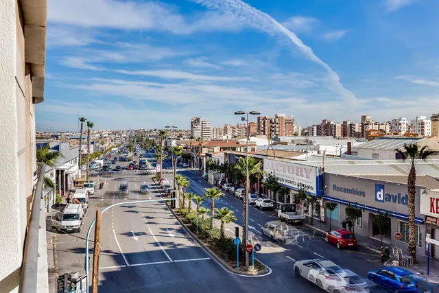 Venta de amplio apartamento seminuevo Ed.Torreaguas Torrevieja — 8