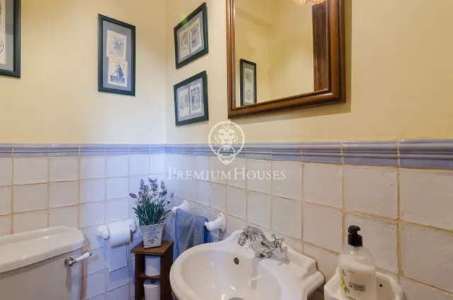 Masía céntrica en venta en Orrius, con negocio en funcionamiento (hostelería) — 31