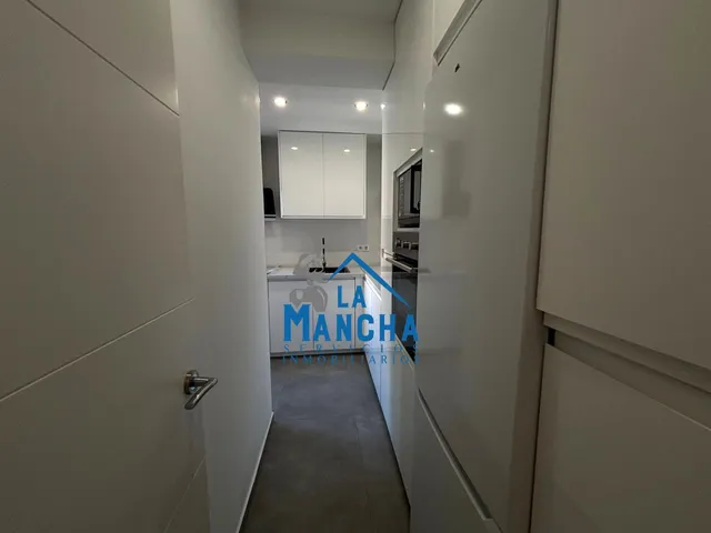 *720€ al mes* inmobiliaria la mancha alquila piso en zona centro de salud canal maria cristina de Albacete — 13
