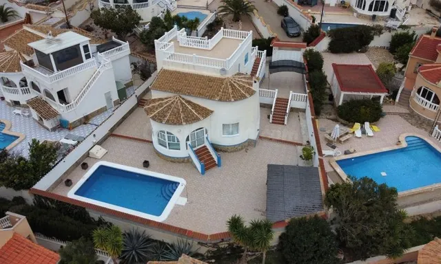 Villa 5 habitaciones 187m² en venta - torrevieja - foto 2