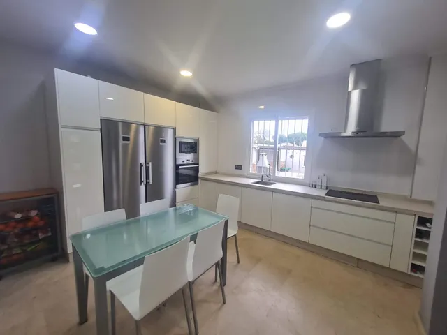 CHALET INDEPENDIENDIENTE EN PARCELA DE 1.450 M2, PISCINA Y AMPLIAS ZONAS EXTERIORES — 15