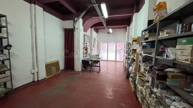 Tu despacho, tu tienda o tus trasteros: un local que se adap