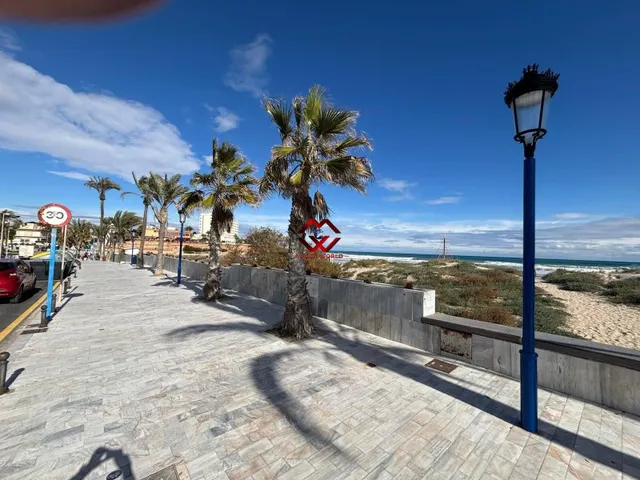 Apartamento reformado con terraza a 300 m del mar en Cabo Roig, Costa Blanca — 19