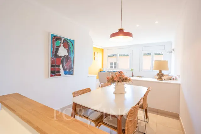 Apartamento reformado con parking y licencia turística en el