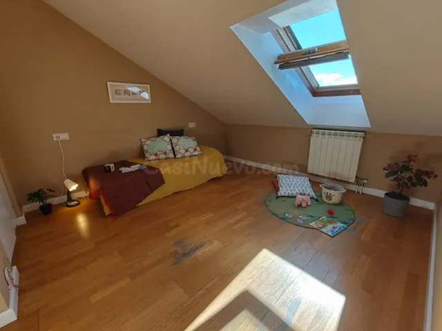 ENAMORATE A UN PESTAÑEO ¡Tu nuevo hogar en Villaobispo te está esperando! ✨ — 2