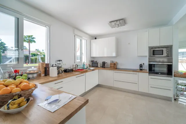 LUMINOSO CHALET EN ESTEPONA — 11
