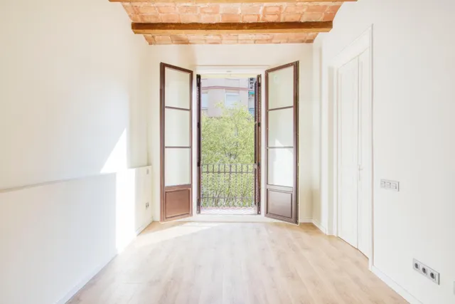 VIVIENDA REFORMADA EN SAGRADA FAMILIA — 27