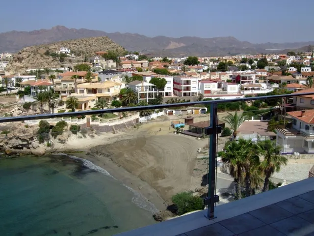 Duplex de 4 habitaciones, garaje y vistas al mar en San Juan - foto 4