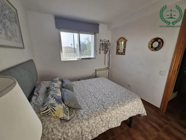 Chalet independiente con parcela de 1.000 m2 y piscina privada. EL MOLAR — 24