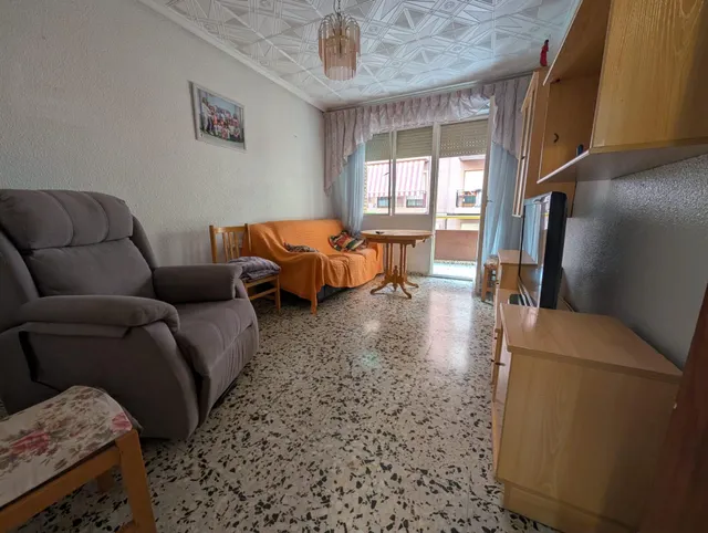 4 DORMITORIOS ,,, PISO ,, CERCA DE LA UNIVERSIDAD — 10