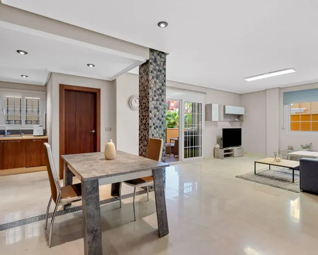 Apartamento de lujo 50m del mar — 9