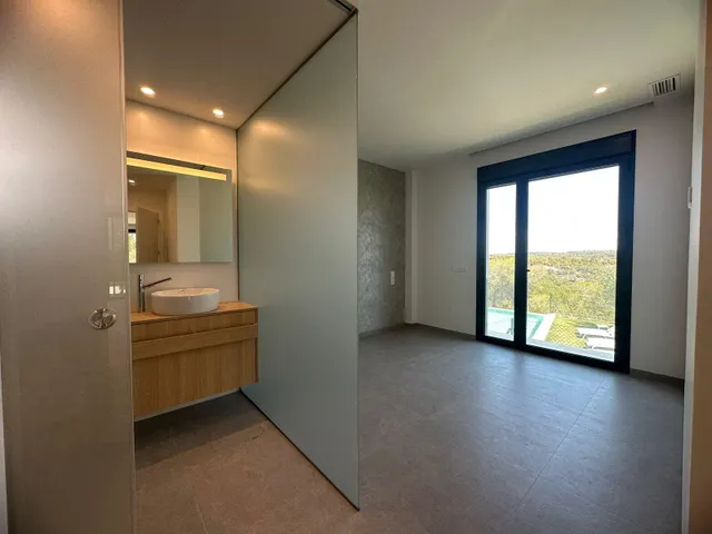 Piso nuevo en venta en Las Colinas Golf Resort. — 33