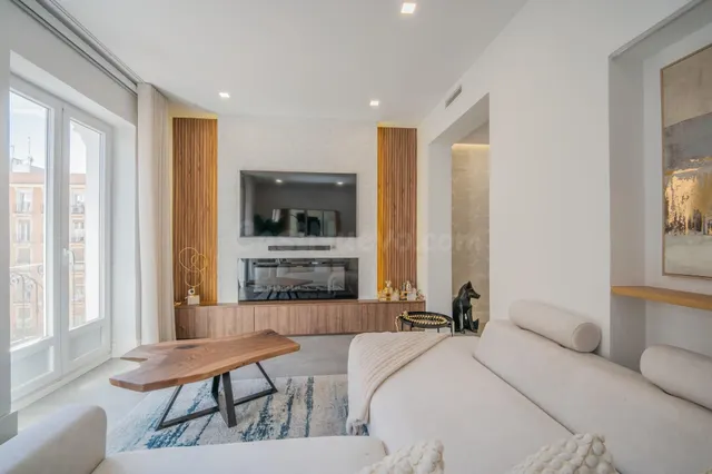 Exclusividad y diseño en el corazón de Goya: Vivienda comple - foto 3