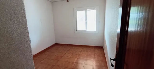 Dos casas en  una  peña las aguilas -Elche — 47