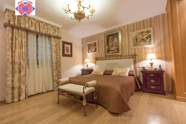 0110 Chalet en Zona Residencial, El Romeral. — 23