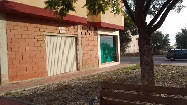 VENTA DE LOCAL COMERCIAL EN ALHAMA DE MURCIA - foto 2