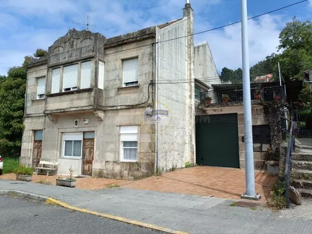 Casa con amplias vistas a la ría de Vigo ubicado en la zona 