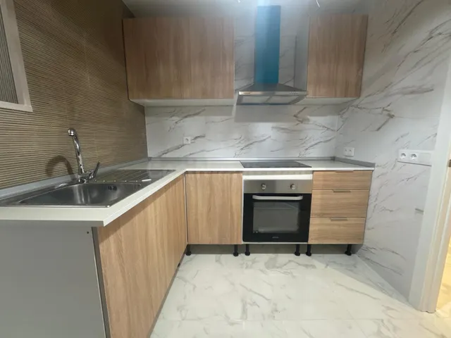 PIso    centrico de tres dormitorios y tres baños — 5