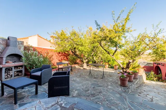 Casa independiente con jardín en San Mateo — 8