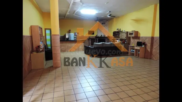 SE VENDE VIVIENDA SOBRE LOCAL EN SANTA MARÍA DEL ÁGUILA — 3