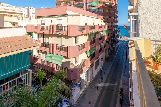 Piso con gran terraza de 29 m2 en segunda línea de playa – Fuengirola — 11