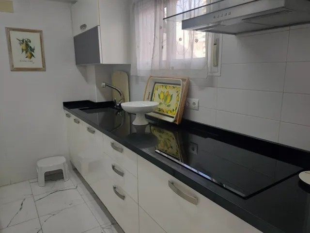 Piso amplio y reformado en pleno corazon comercial de Benidorm y a pocos pasos de la playa — 25
