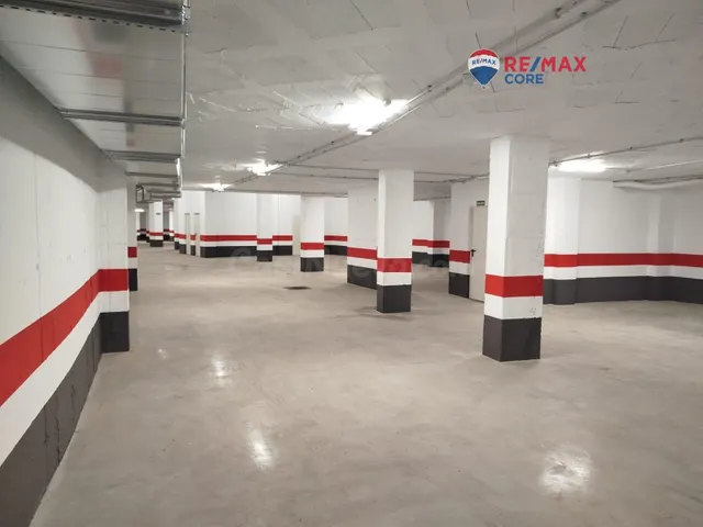 Garajes Nuevos a Estrenar para 25 Vehículos en una Situación - foto 3