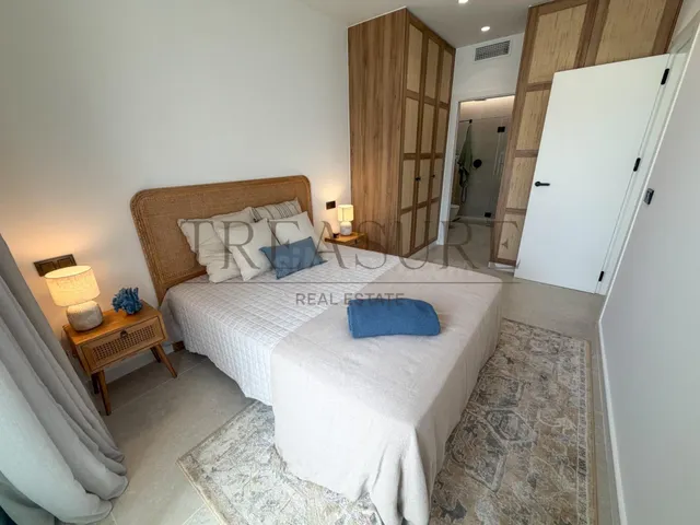 Exclusiva vivienda en planta baja con amplia terraza, piscin - foto 4