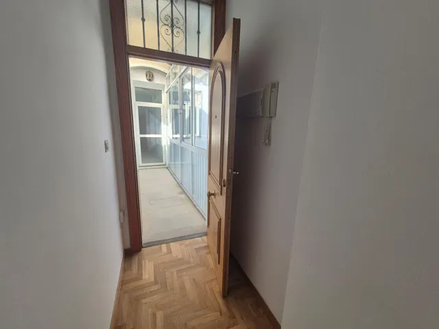 Piso 2 dormitorios sin muebles,MUY CENTRICO — 11