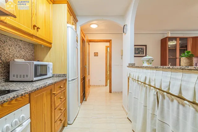 Piso soleado esquina con terraza y piscina comunitaria en El Altet — 13