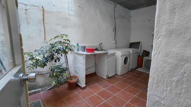 Vivienda unifamiliar con dos viviendas independientes, terraza y almacén en Cañada — 7