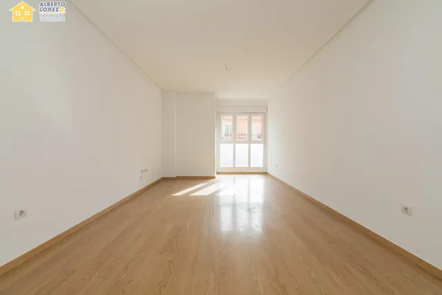 PISO DE 102 METROS CONSTRUIDOS  3 DORMITORIOS, 2 BAÑOS Y VESTIDOR EN EL ALTET — 6