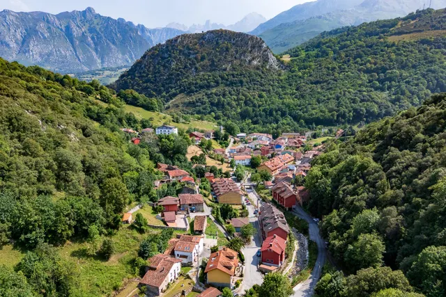 Complejo turístico en venta en cabrales: 32 habitaciones y 96 plazas entre los picos de europa y la costa asturiana — 13