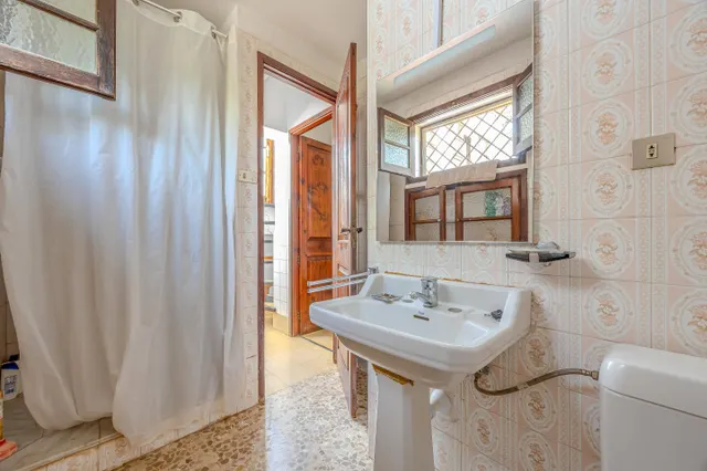 Casa con encanto en tafira, amplia parcela y construcciones auxiliares — 41