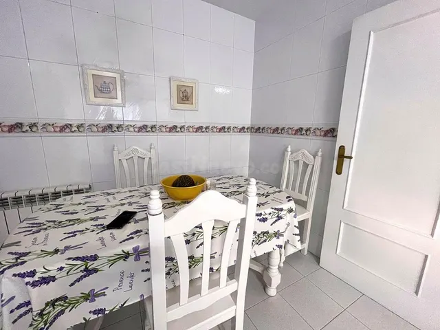 ¡CHICAS ESTUDIANTES! ÚLTIMA HABITACIÓN EN CHALET A COMPARTIR EN VILLANUEVA DE LA CAÑADA (MADRID). — 4