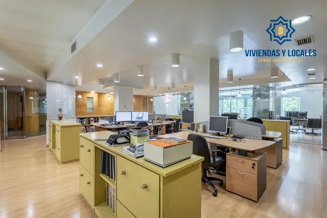 EXCLUSIVO INMUEBLE EN PLAZA DE CARRETAS, JUNTO AL EMBLEMÁTICO PASEO DEL SALÓN — 11