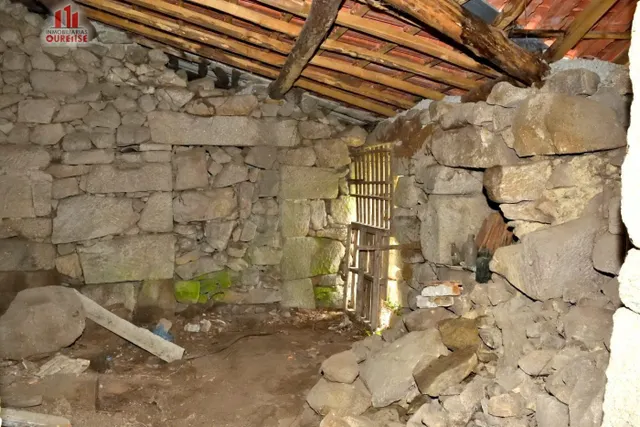 CASA PARA REAHABILITAR EN LA ZONA DE REQUEIXO DE CANDEDO — 4