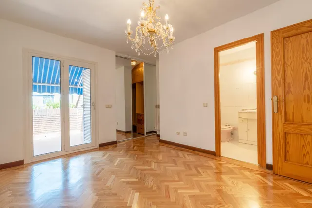 Excepcional chalet pareado cerca a Avenida Europa en Pozuelo de Alarcón — 33