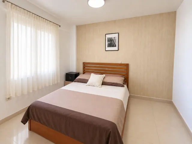 Piso reformado junto al parque del Oeste. — 26