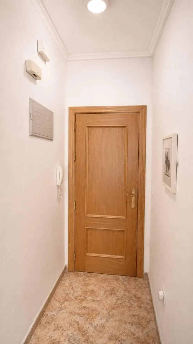 Apartamento turístico en primera línea de mar con piscina, garaje y solárium panorámico — 22