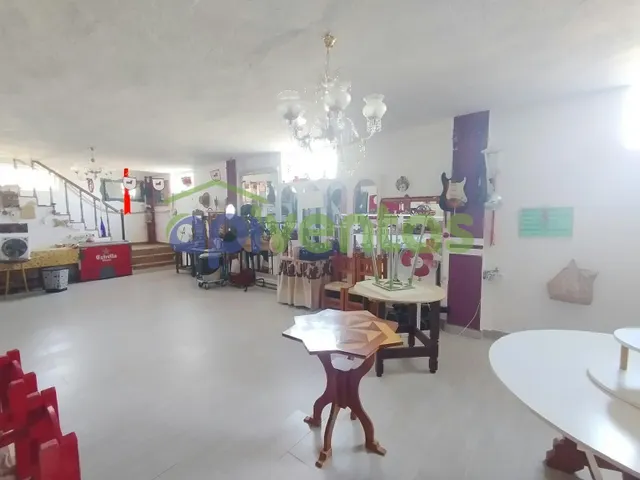 Casa vallada de 3 plantas — 26