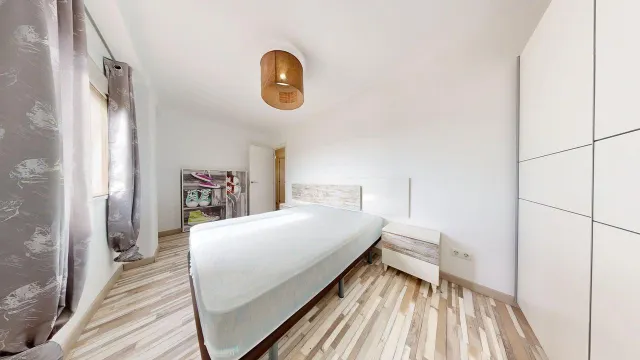 Piso de 62m2 útiles con PLAZA DE GARAJE!!! Distribuido en tres dormitorios, salón, cocina y baño — 12