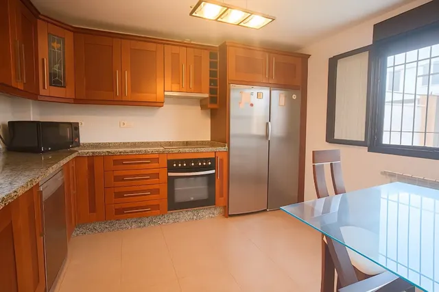 Adosado 4 habitaciones 382m² en venta - Centro — 24