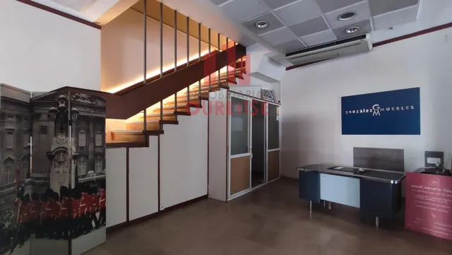 ESPECTACULAR LOCAL COMERCIAL EN EL CENTRO DE OURENSE. — 11